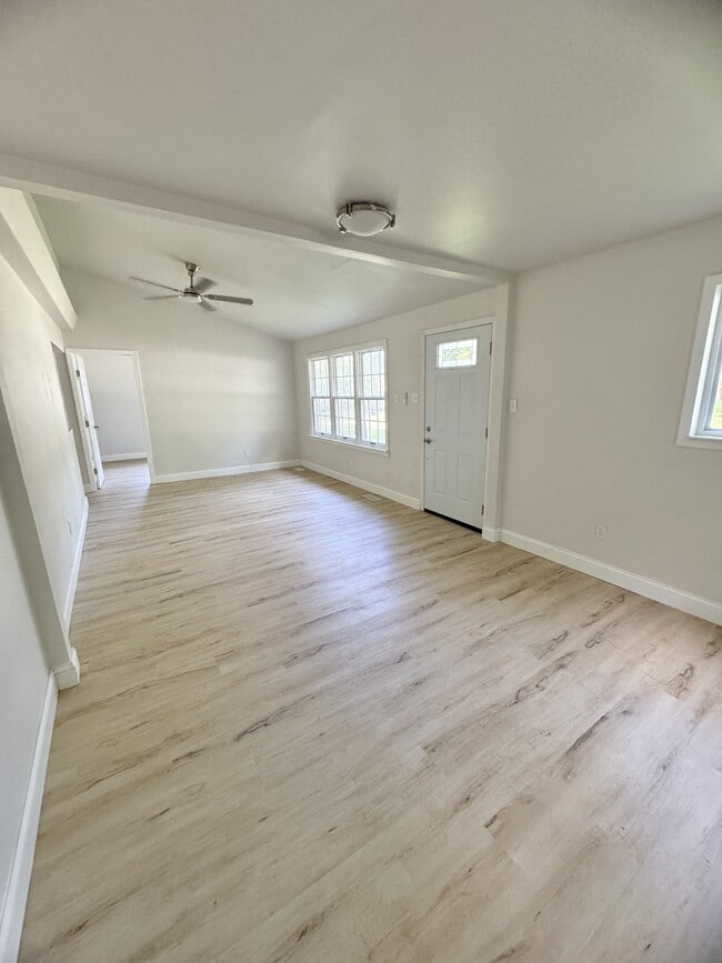 Photo - 200 Elbring Dr