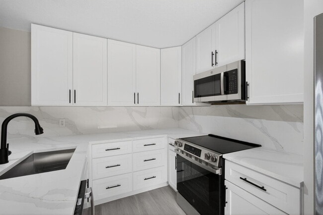 Photo - 246 Charter Way