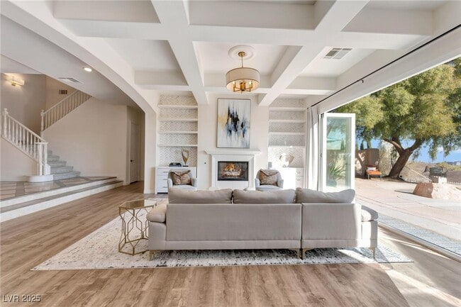 Photo - 904 Pont Chartrain Dr