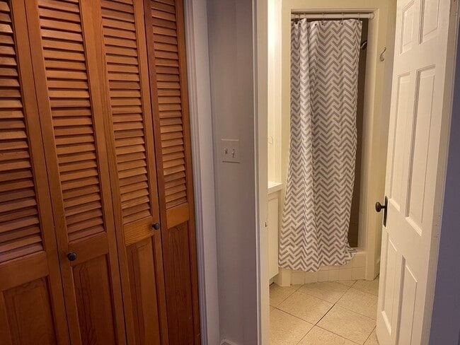 Photo - 149 Walnut St Unidad G