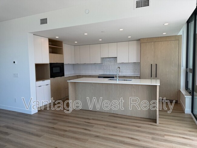 Photo - 1488 Bertram St