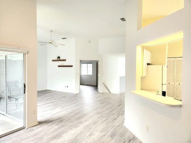 Photo - 2820 Citrus Lake Dr Unit 203