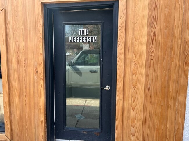 Photo - 10 E Jefferson Ave Unidad 2