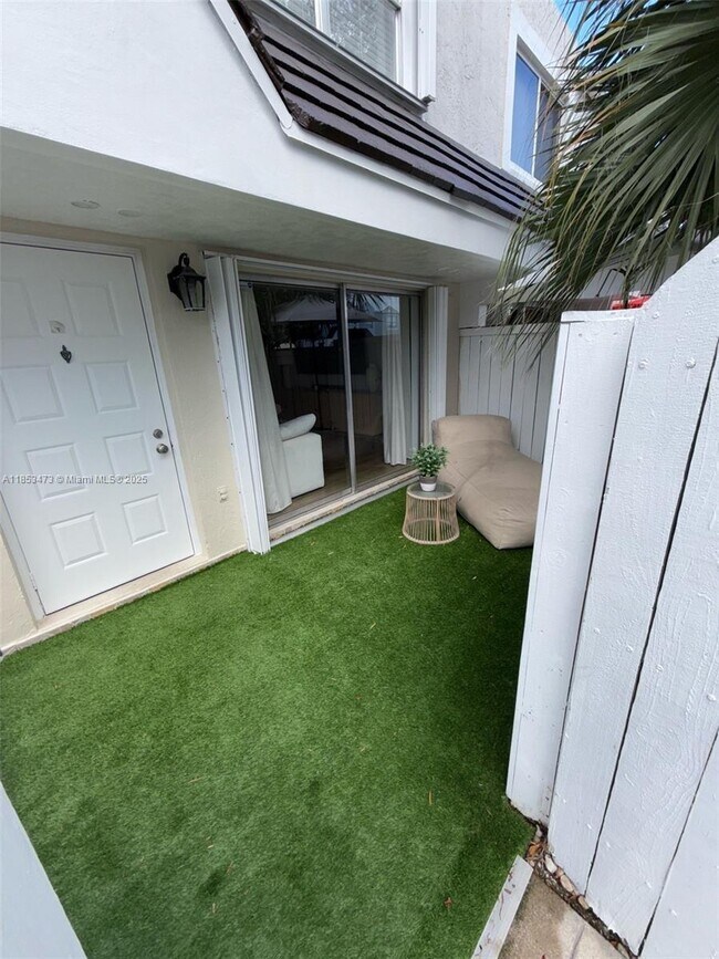 Photo - 4530 SW 68th Court Cir Unidad # 35-6