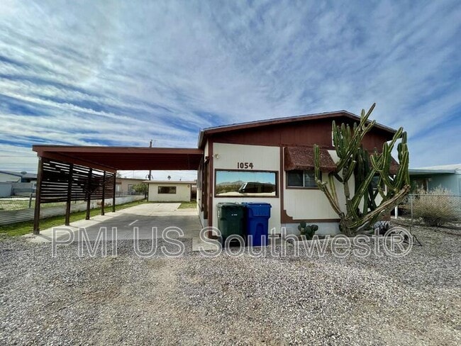 Building Photo - 1054 Riverview Dr Rental