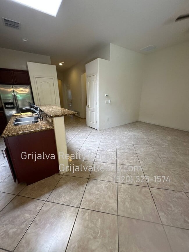 Photo - Beautiful 3 Bedroom, 2 Bath House for Rent (River/La Cholla)