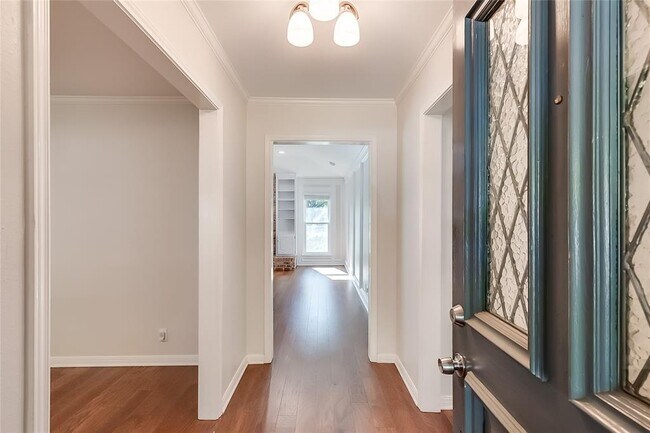 Photo - 11209 Deadoak Ln