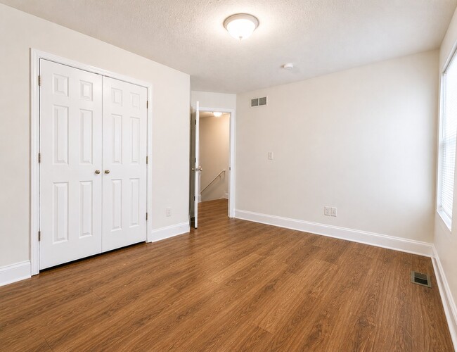 Photo - 1527 Lynch Ln Unidad B