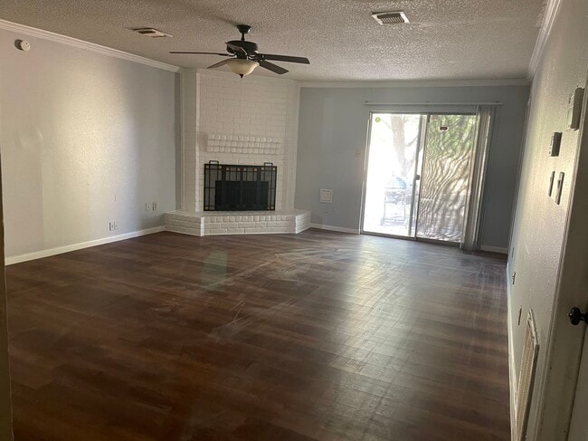 Building Photo - 3646 Brier Gardens Dr Rental