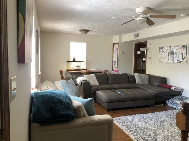 Photo - 3/2 Townhome on S Montgomery St Unit C