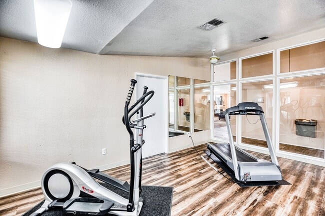 Crowne Pointe Apartments