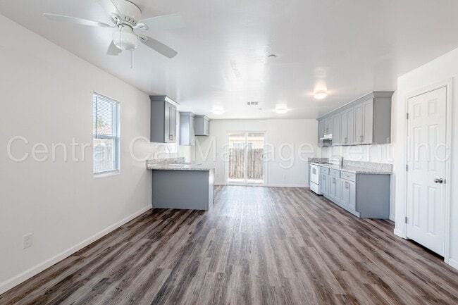 Photo - 129 E 8th St Unidad Apt A