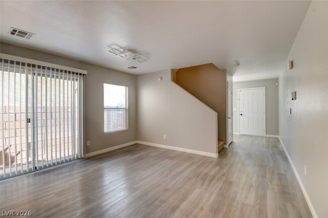 Photo - 536 Mayfair Walk Ave