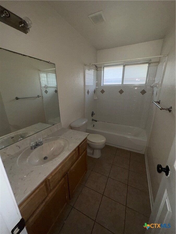 Photo - 700 Aries Ave