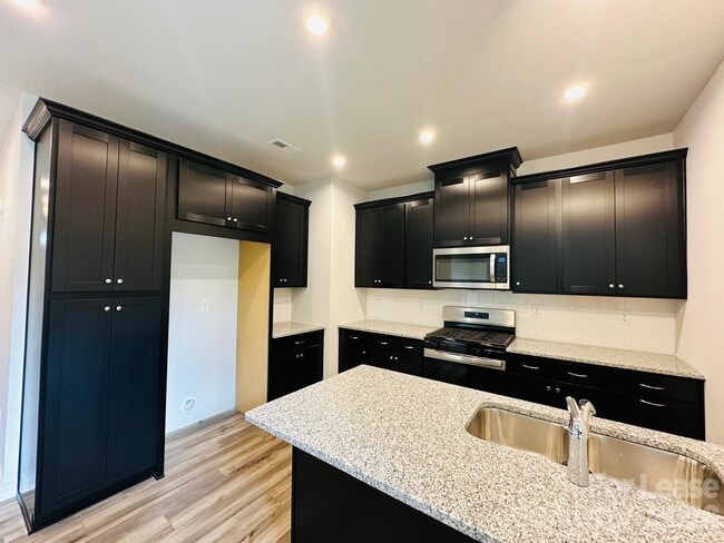 Photo - 3219 Finchborough Ct