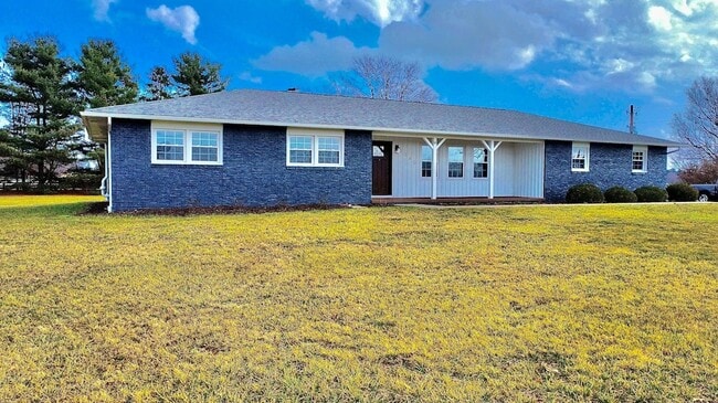 Building Photo - 3380 Tschopp Rd NE Rental