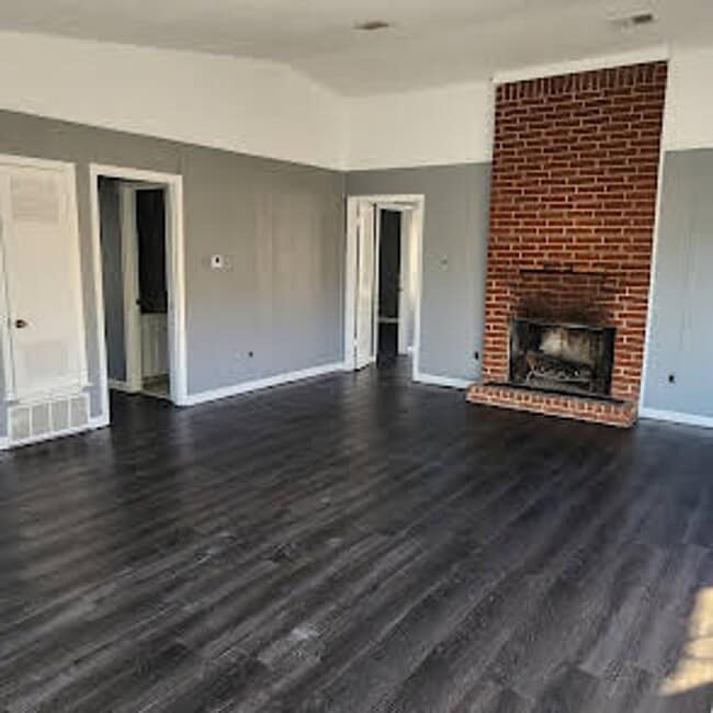 Photo - 1007 N Roselawn Dr