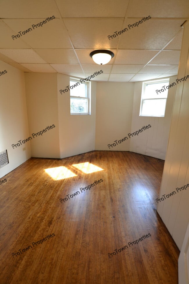 Photo - 215 N Broadway St