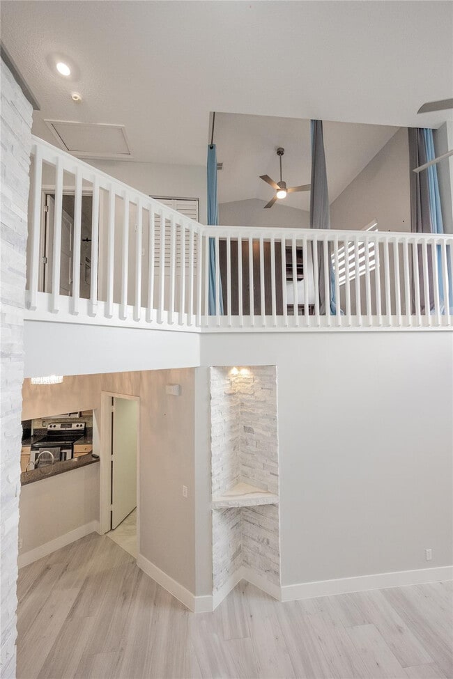 Photo - 50 Desford Ln