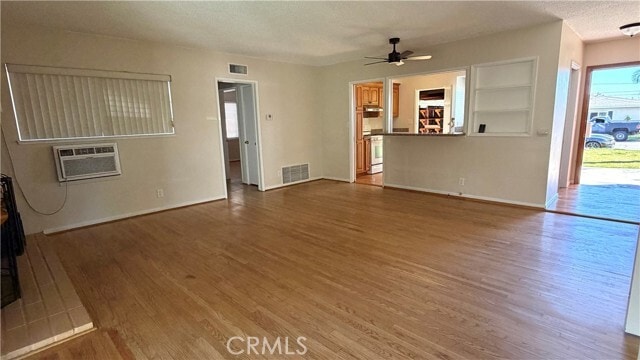 Photo - 927 Latchford Ave