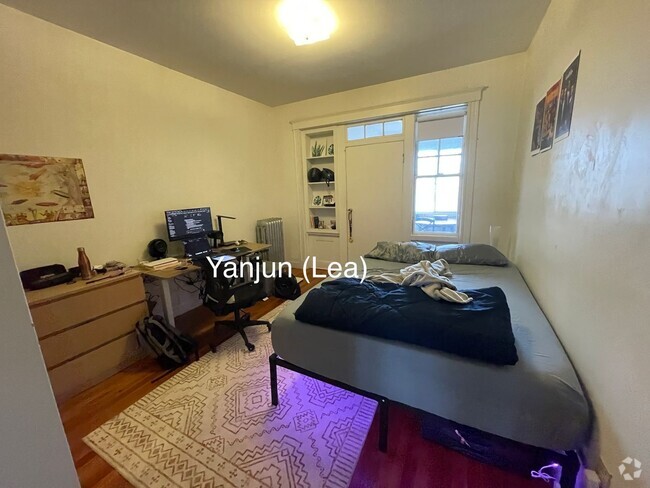 Building Photo - SEPT Huge 5bed w/2 bath. Students OK! B/C/... Rental