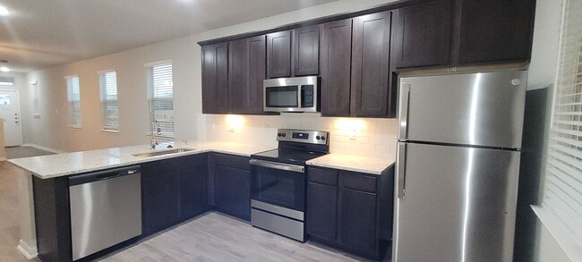 Photo - Gorgeous 3/2.5 on cul-de-sac in Cibolo with primary bedroom downstairs.