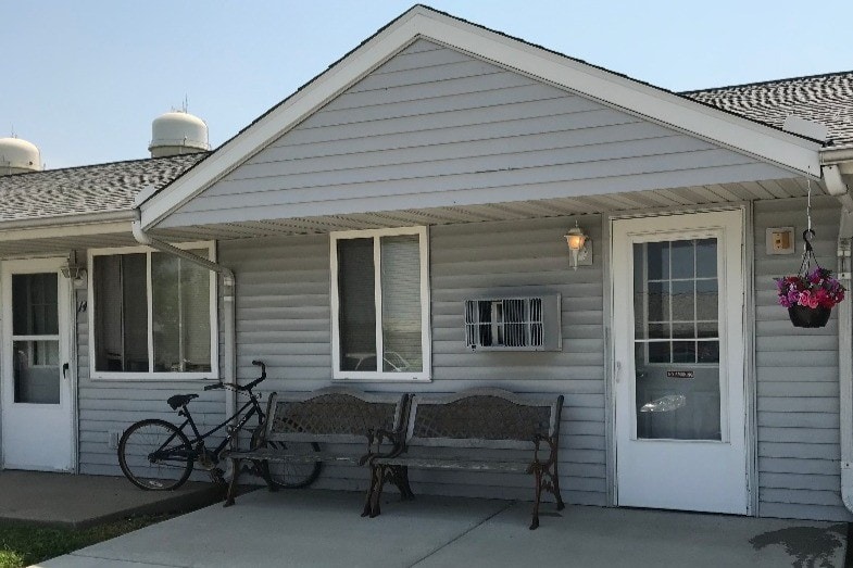 Photo - Farmington Manor