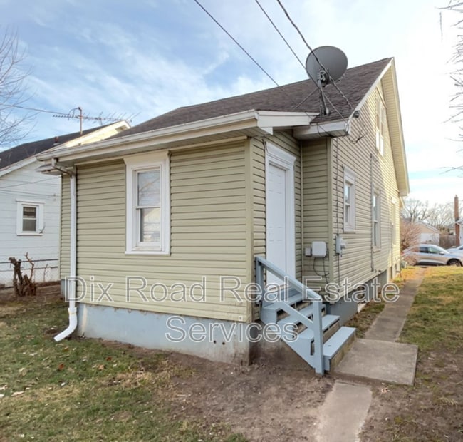 Photo - 2107 Queen Ave