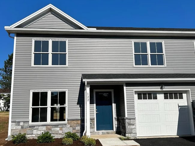 Building Photo - 120 Hart Ln