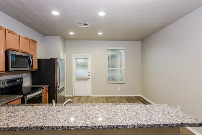 Photo - 10159 Round Rdg