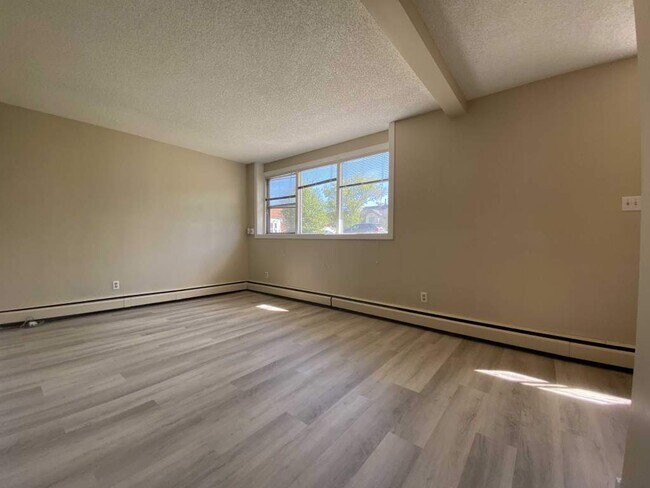 Photo - Centre Crescent Apartments 2