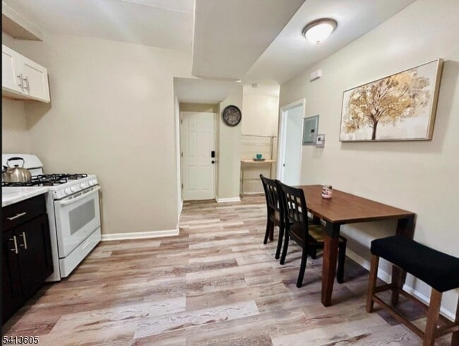 Building Photo - 123 N 15th St