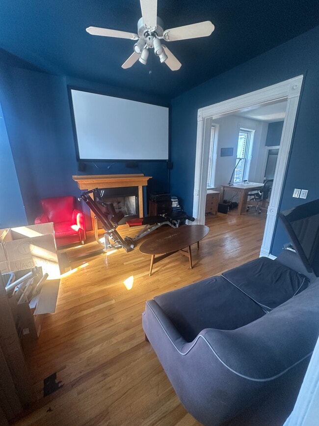 Building Photo - 1523 N Elk Grove Ave Unit 2