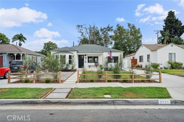 Building Photo - 1111 W Maple Ave Rental