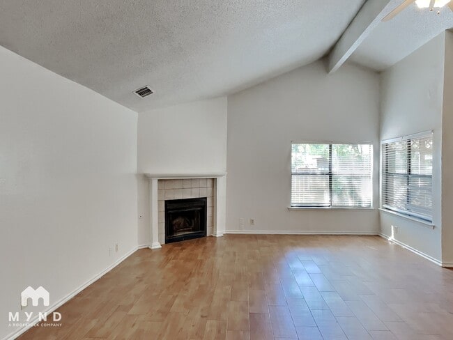 Photo - 1107 Peach Tree Cove