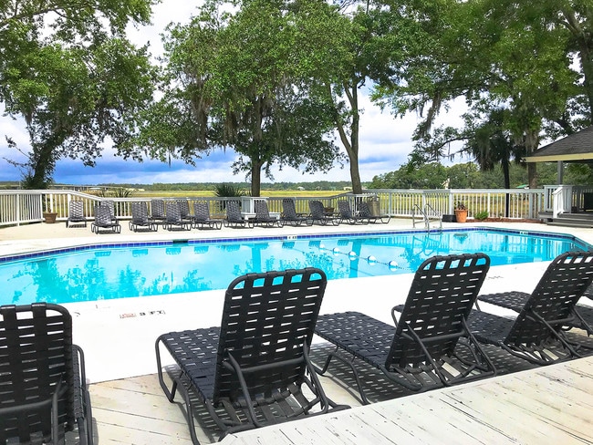 West Wind Landing Apartments & Townhomes