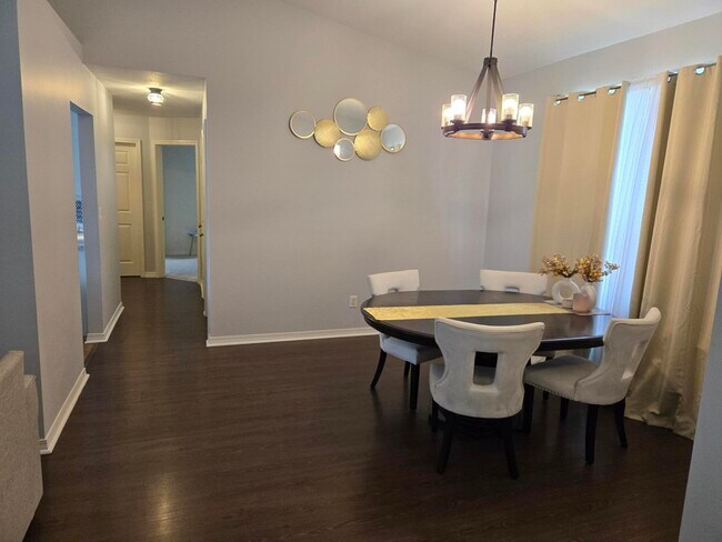Photo - 1225 Ego Dr