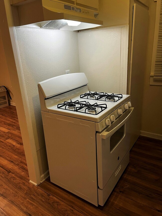 Photo - 1701 Dawson St