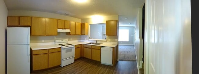 Photo - End Unit Townhome with Easy Base Acess!