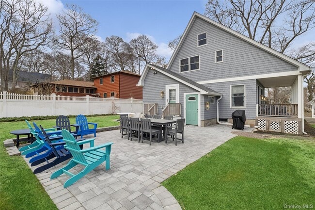 Photo - 1050 Pine Ave