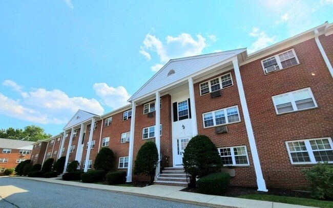 Photo - 15 Old Colony Ln Unit 1