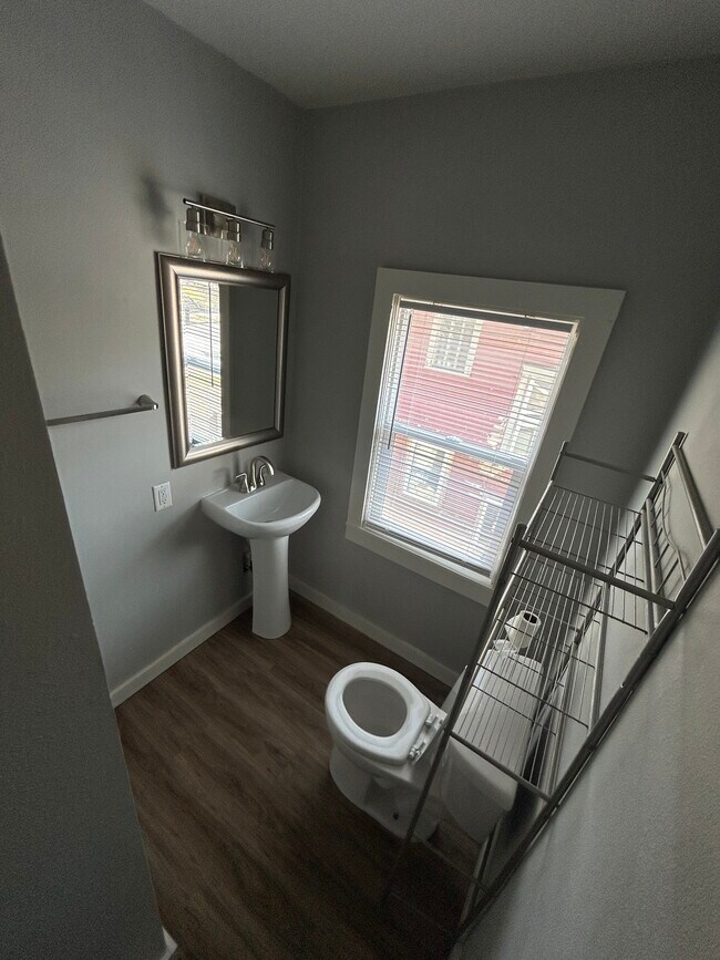 Photo - 702 S Duluth Ave Unidad 2