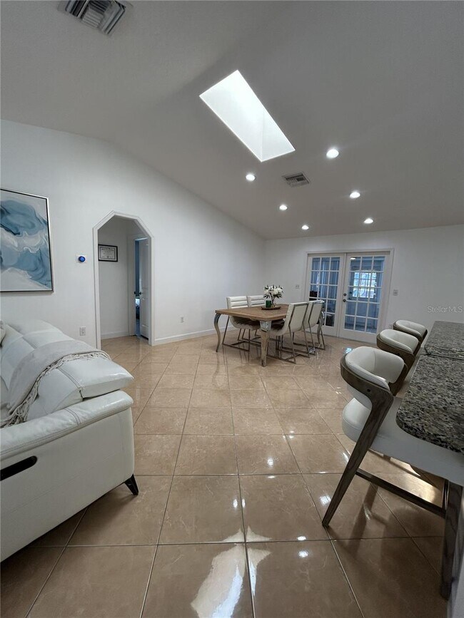 Photo - 1110 Craig Ct