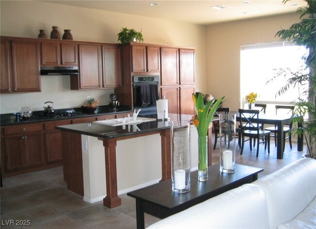 Photo - 320 Corsicana St