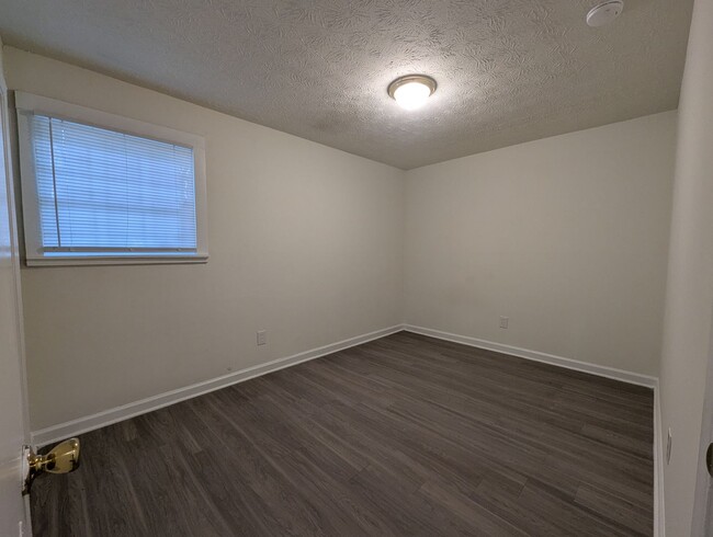 Photo - 235/237 Rustwood Dr Unit 235 Rustwood Dr