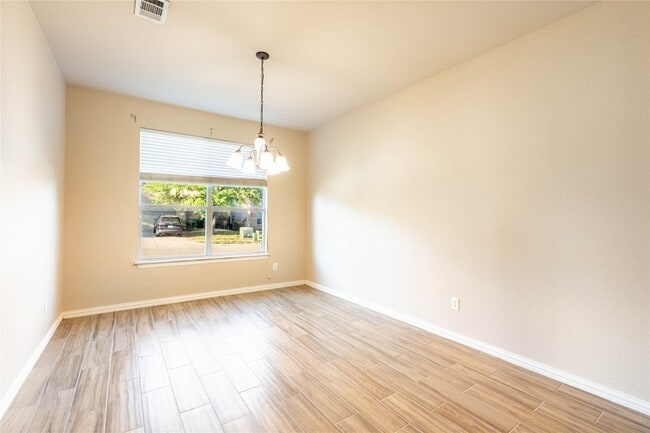 Photo - 7220 Petersburg Dr