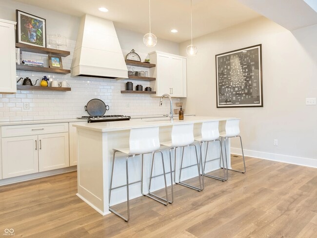 Photo - 715 Cottage Ave