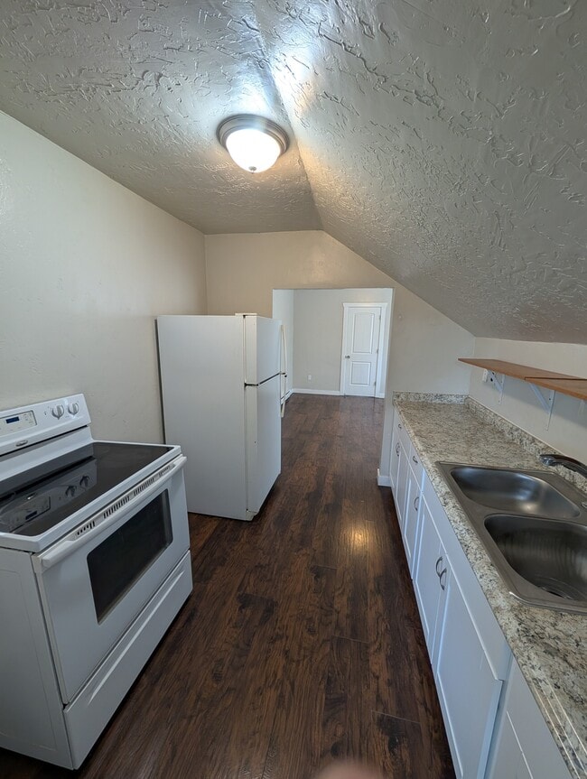 Building Photo - 228 W 100 N Unit 3