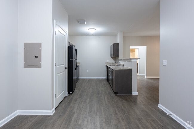 3BR, 2BA - 1,180 SF