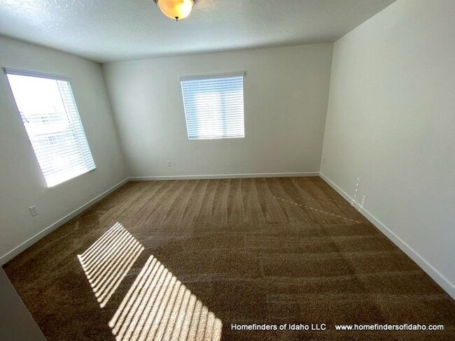 Photo - 3710 N Centrepoint Way